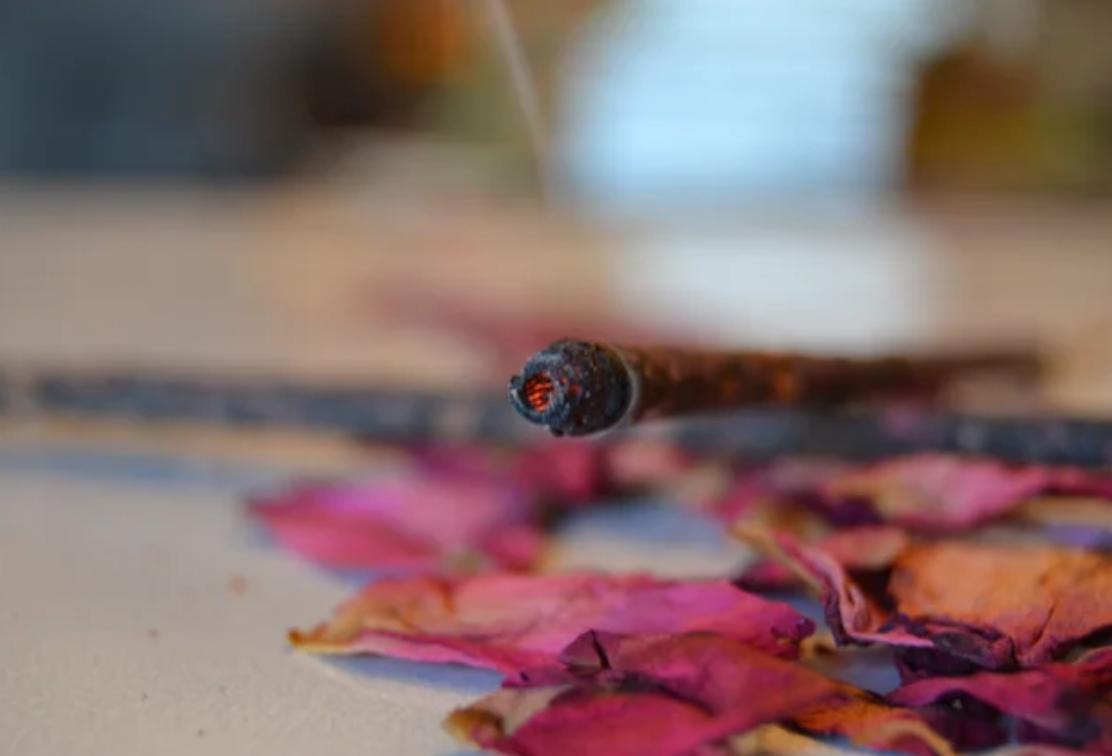 Rose incense